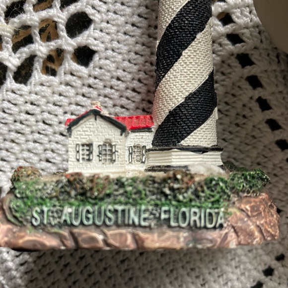 Lighthouse Set-4 pieces-Resin - Picture 4 of 5